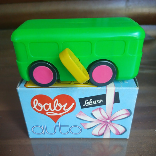 Schuco baby auto - baby, 990
