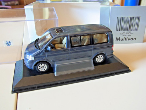 Volkswagen multivan bus - vw,