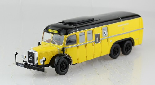 Mercedes 10000 bus post - 10000,