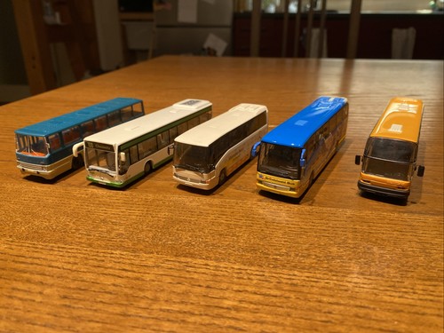Konvolut 87 autobusse - 1:87,